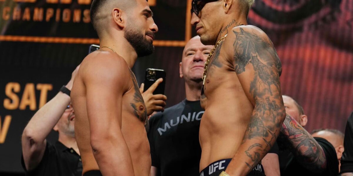 Ilia Topuria Charles Oliveira VIDEO: Ilia Topuria y Charles Oliveira se ven cara a cara antes del UFC 317