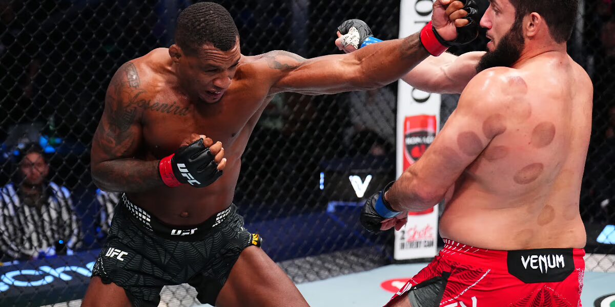 Jailton Almeida Resultados del UFC Vegas 113: Rizvan Kuniev le gana a Jailton Almeida y se filtra al top 10 de los Pesos Completos